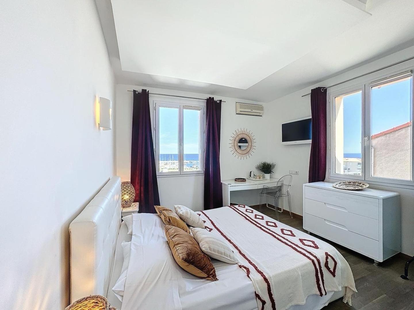 Hotel Les 3 Terrasses サリ・ソランザラ エクステリア 写真